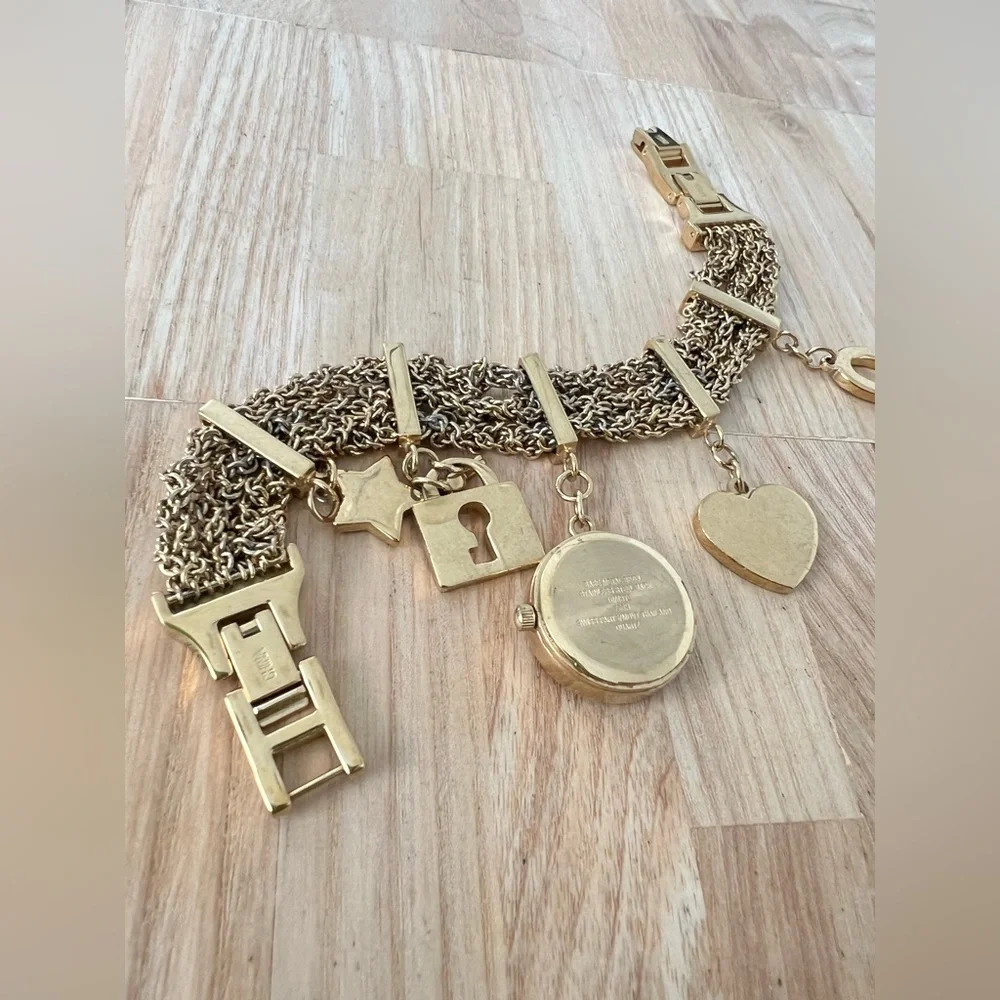 Anne Klein brand anne